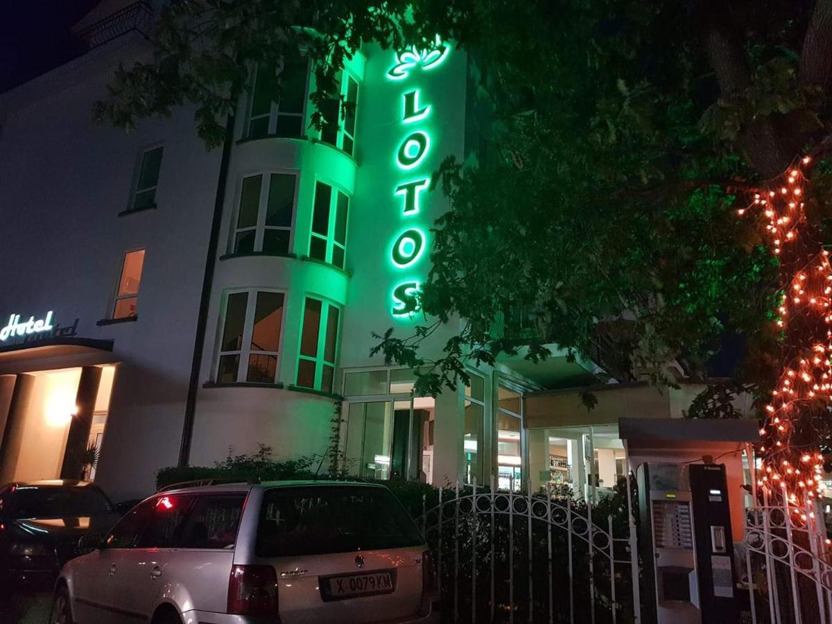 Hotel Lotos Kiten Kültér fotó