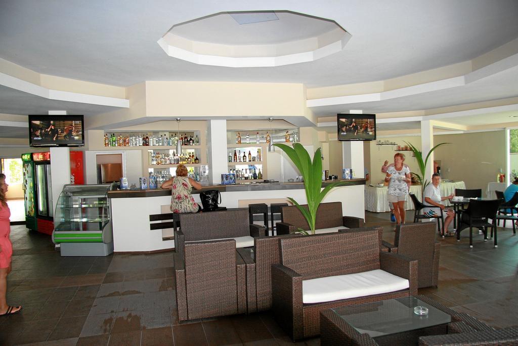 Hotel Lotos Kiten Kültér fotó